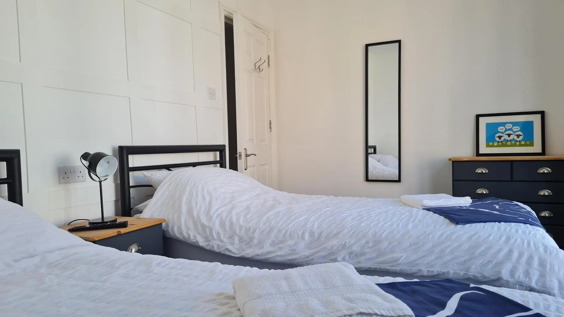 Yorkshire Rose - 2 Bed Apartment Sleeps 6 Scarborough